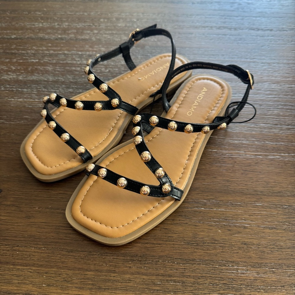 ANDIAMO Black and Tan Studded Women's Sandals Size 7W